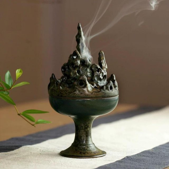 Handcrafted Zen Ceramic Incense Burner for Meditation & Relaxation