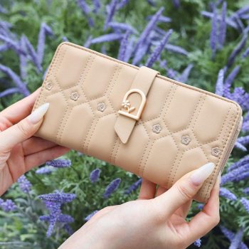 Elegant Women's Long Wallet with High Capacity and Floral Design